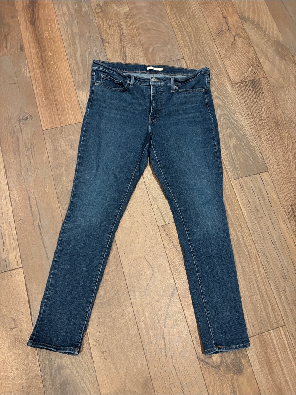 Levi's Women's Dark Blue Skinny Jeans